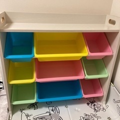 【取引中　受け渡し決まりました！】天板付きおもちゃ収納ラック