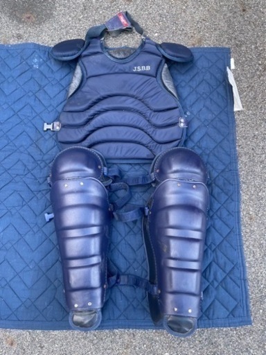 値下げ‼️野球審判用プロテクター2点（硬式用と軟式用）フエィスカード，小物、キャスター付きバック