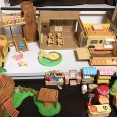 最終値下げ　シルバニアまとめ売り　お家　パン屋　学校　カフェなどなど珍しいアイテムもありの画像