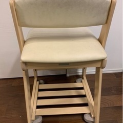 コイズミファブリック　学習椅子の画像