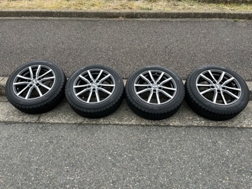 スタッドレスタイヤ！セレナ等に！