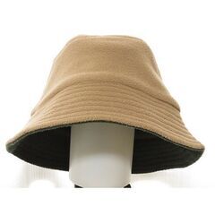 ■ベージュと暗緑色リバーシブル帽子