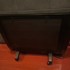 パネルヒーター　電源は入りません。
