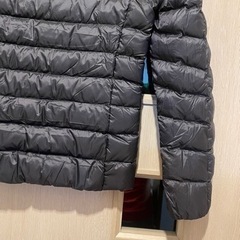 UNIQLOライトダウンジャケットの画像