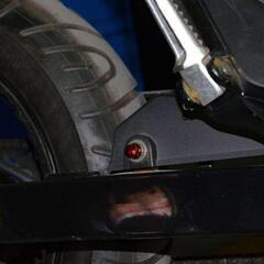 レッド　ナットカバー キャップ カスタムパーツ オートバイ ボルトの画像