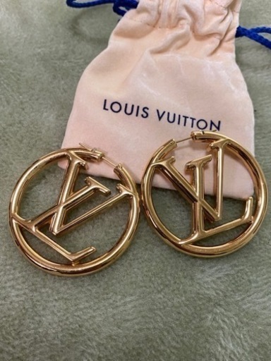 LOUIS VUITTON フープピアス　ヴィトン　ピアス　LV