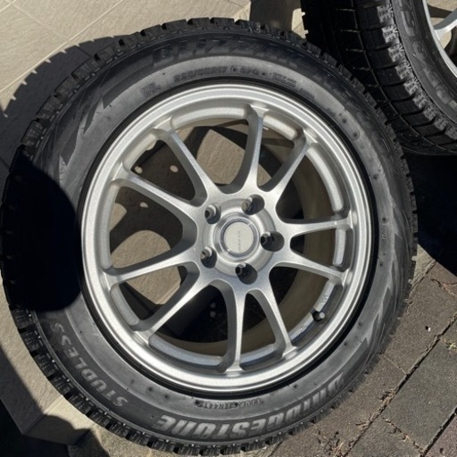 （格安）スタッドレスタイヤ　ブリヂストン　225/55R17 トヨタ　日産　5穴　5/14.3