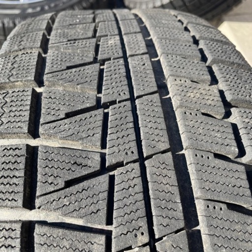 （格安）スタッドレスタイヤ　ブリヂストン　225/55R17 トヨタ　日産　5穴　5/14.3