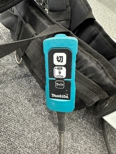 マキタ makita 充電式背負クリーナー 36V VC261D 中古