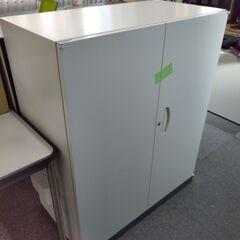 白キャビネット　金属製　13台あります　＜1/13までのお引き取...