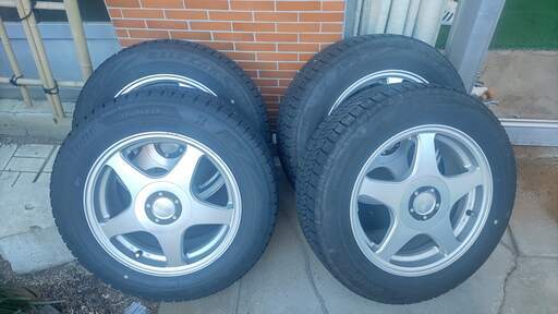 スタッドレス ブリヂストンVRX2  195/60R15 　マルチPCD100/114.3　５穴アルミ付き