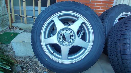 スタッドレス ブリヂストンVRX2  195/60R15 　マルチPCD100/114.3　５穴アルミ付き