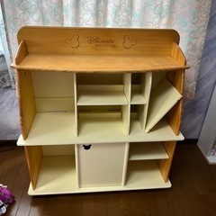 ディズニー　本棚