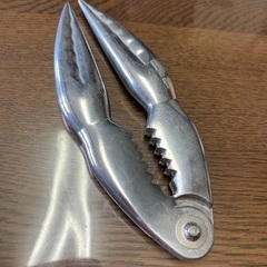 カニ割り器