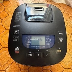 アイリスオーヤマ炊飯器5.5合炊き　値下げ中(ほぼ新品、箱、計量...