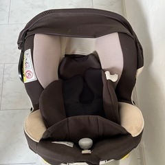 中古　汚れ　傷あり　エールべべ　チャイルドシート　の画像