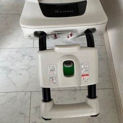 中古　汚れ　傷あり　エールべべ　チャイルドシート　の画像