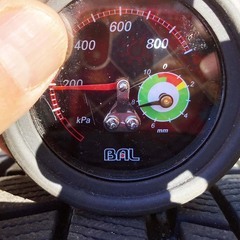 YOKOHAMA ig50plus 195/65R15 5H PCD100 ハブ径56mm ゴム質良好