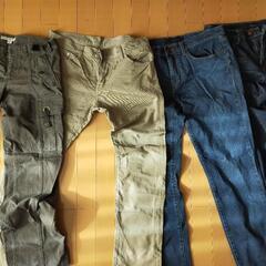 デニム×2、チノパン×1、カーゴパンツ×1