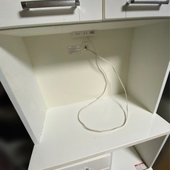 食器棚の画像