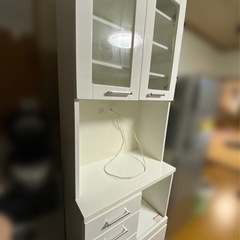 食器棚の画像