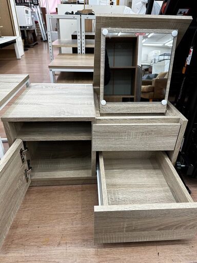 【展示品・未使用品】ネストテーブルドレッサー ローテーブル ドレッサー コンパクト 定価14,990円?自社配送時?代引き可?※現金、