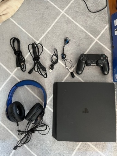 1月13日掲載終了！PS4 500GB ジェットブラック2000 完品 ヘッドセット付き