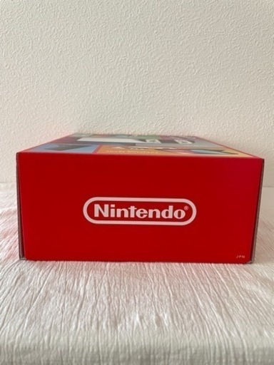 新品　ニンテンドースイッチ　外箱一部破れあり
