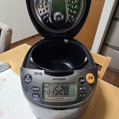 炊飯器の画像
