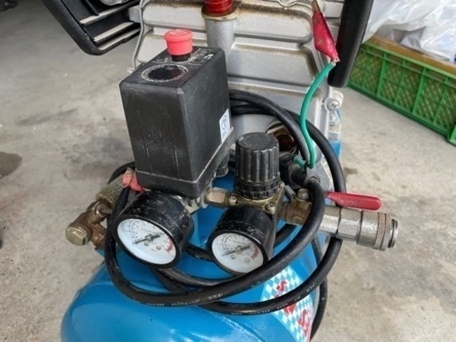 エアコンプレッサー100V
