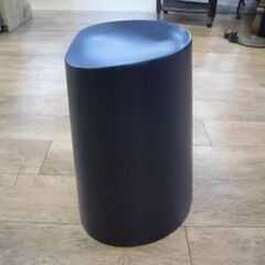 スタッキングスツール 幅430×奥行330×高さ450mm ブラック イス 椅子 チェア 札幌市 厚別店の画像