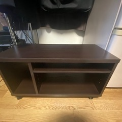テレビ台　引き取りに来てくださる方
