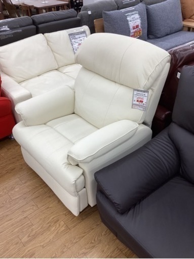 KA-13【新入荷　リサイクル品】サイドレバー式　リクライニングソファ　白系