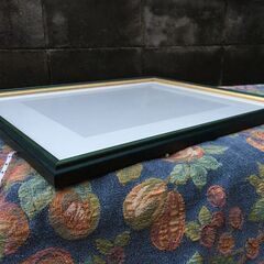 【更にお値下げ】44×36.5㎝ 木製額縁 素敵なグリーン系柄の画像