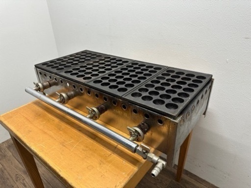 業務用　たこ焼き器　２８穴　４連　都市ガス用　屋台　店舗　W７８０ｘＤ４５０ｘＨ２０ｍｍ