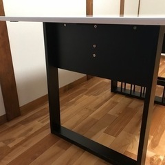 ニトリテーブル