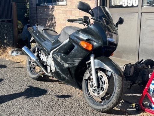 KAWASAKI ZZR250 ベース車