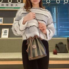 レイディス　ショルダーバッグ　ハンドバッグ　バッグ　巾着　グレー黒茶色の画像