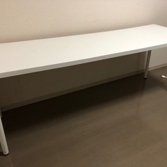 IKEA 200cmの広々デスクテーブル
