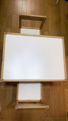 IKEA 子供用　机とイス2つ　最終値下げ