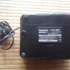 Makita 純正　バッテリーチャージャーの画像