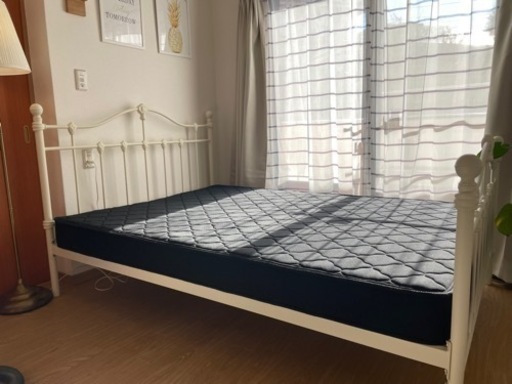 ダブルベッドフレームのみ