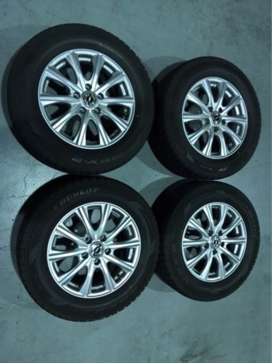 スタッドレスタイヤ DUNLOP 215/65r16