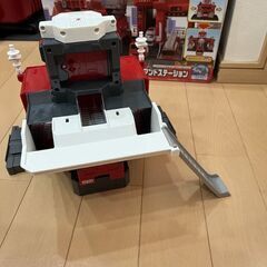 トミカ 変形出動 ! ビッグファイヤー　一部難ありの画像