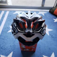 自転車ヘルメットの画像