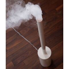 T008【定価10,800円⇒2,500円】超音波式加湿器 Chimney TKM66-WH ホワイトの画像