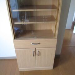 食器棚　開き戸・引き出し付