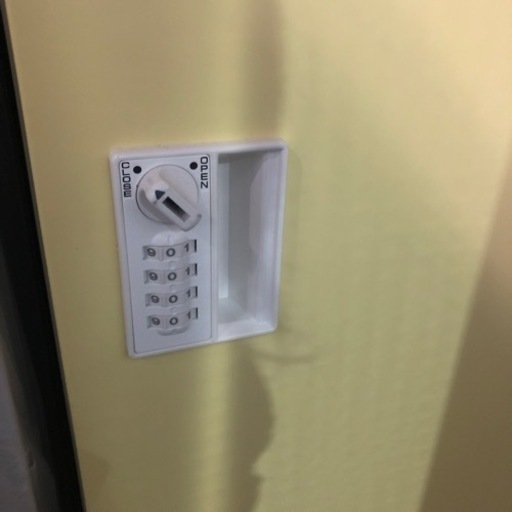 A-047 未使用　３人用ロッカー　ダイヤル式❗️