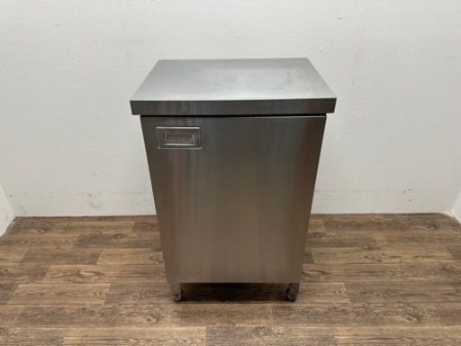 業務用　ステンレス　作業台　扉付き　店舗　厨房　W５３０ｘＤ４００ｘＨ８７０ｍｍ