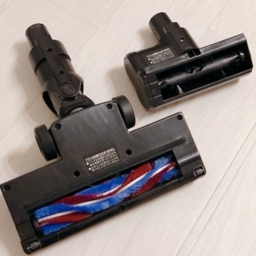 【美品】アイリスオーヤマ　掃除機　サイクロンスティッククリーナー SCD-142P-B ブラック